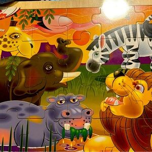 Melissa & Doug African Plains Safari Wooden Jigsaw Puzzle With Storage Tray.